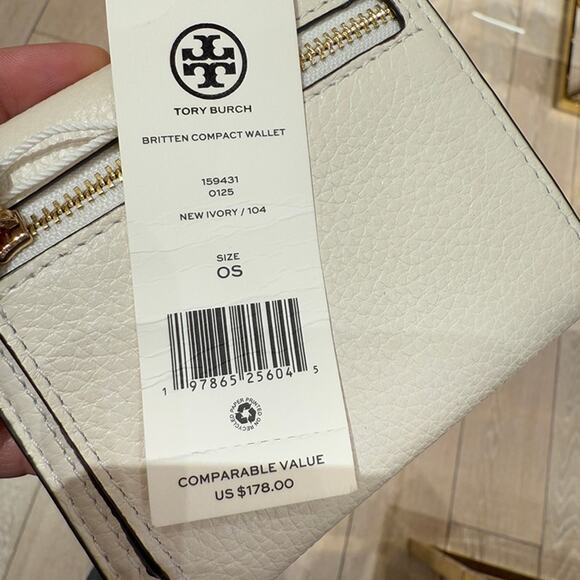 NWT Tory Burch Britten Compact Wallet 159431 In New Ivory - Picture 6 of 6